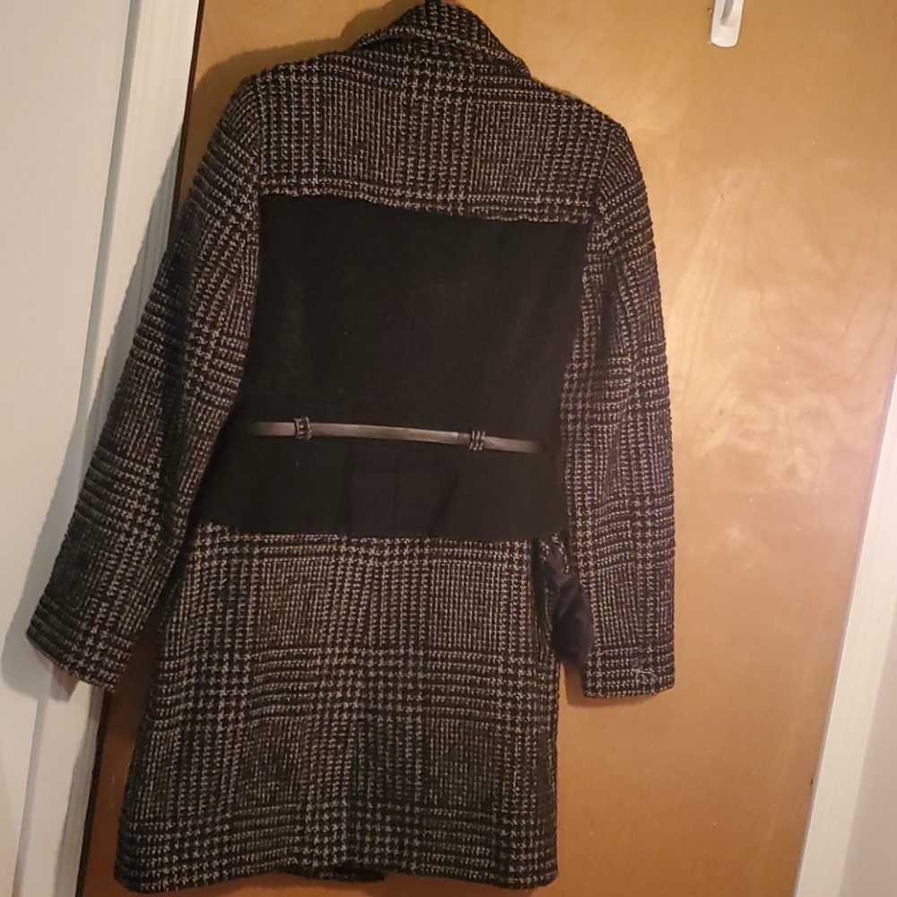 Winter/Fall Jacket - Picture 2 of 2